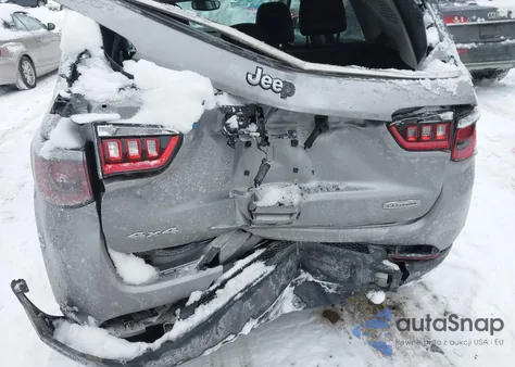 2018 Jeep Compass Latitude 4X4 из США, поврежденный, VIN 3C4NJDBB6JT360824